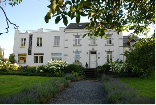 Fronville (Hotton) Code Promo Belgique Booking.com