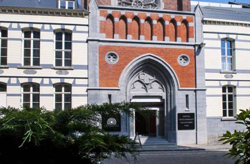 Mons Belgien Rabattcode Booking.com